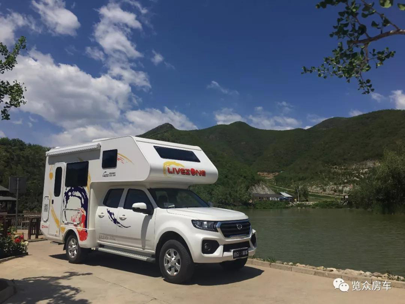 房車還就要選汽油、四驅(qū)、兩米大床