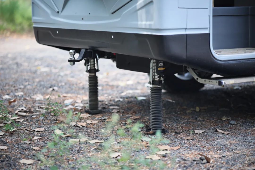 TOD智能四驅 全車越野套件，這是不是你理想的C型越野房車？